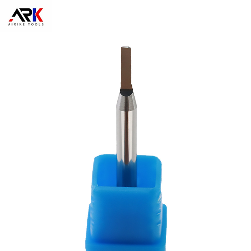 Zongyeda توضیح می دهد - چرخش در جهت عقربه های ساعت یا خلاف جهت عقربه های ساعت برای فرزهای نجاری؟